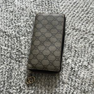 Authentic Gucci wallet